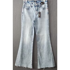 Women's size 4S 70's Flare Mid Rise Stretchy Lghtwashed Denim Jeans by Express